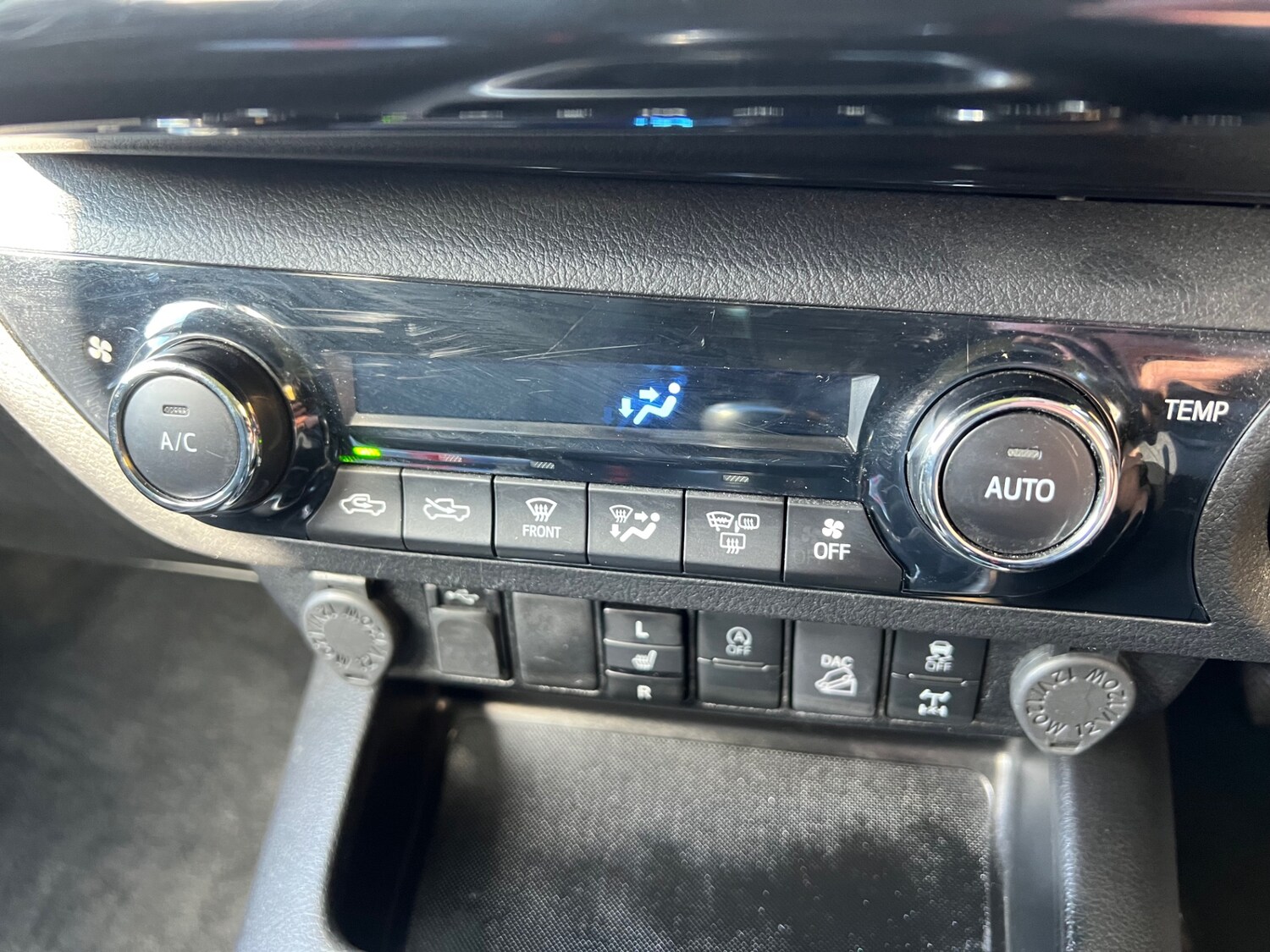 Used Toyota Hilux 2021 for sale - 76377001: Photo 16