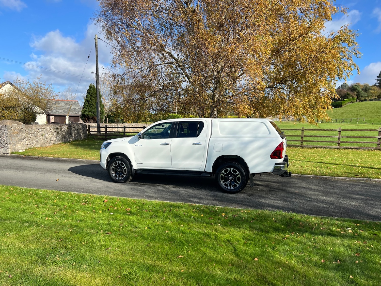 Used Toyota Hilux 2021 for sale - 76377001: Photo 2