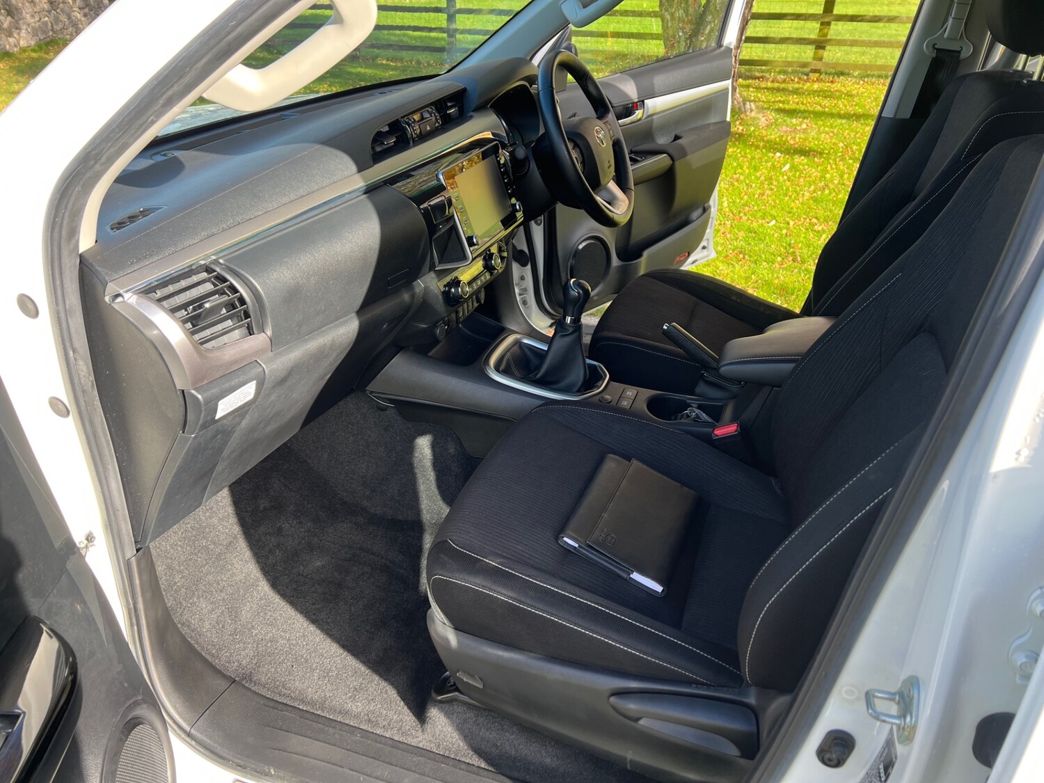 Used Toyota Hilux 2021 for sale - 76377001: Photo 8
