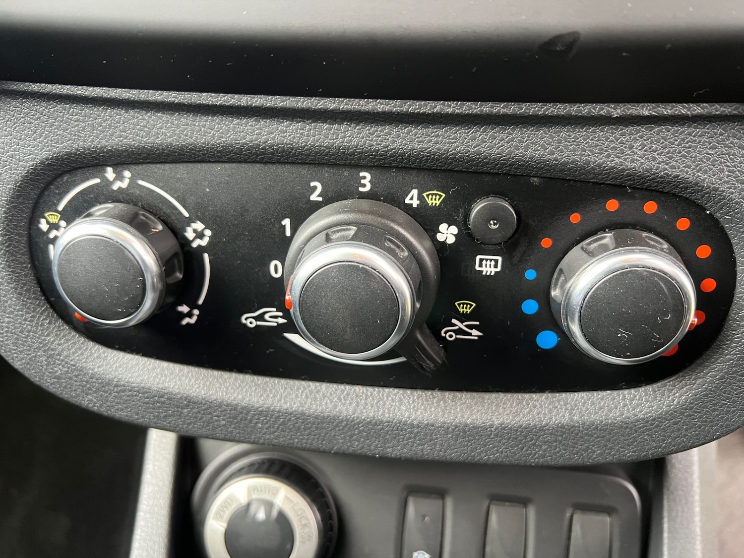 Used Dacia Duster 2017 for sale - 76831874: Photo 11