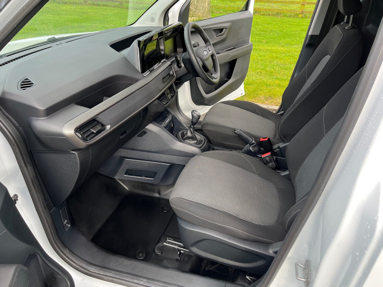 Used Ford Transit Courier 2024 for sale - 77500696: Photo 6