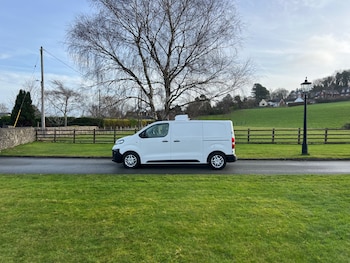 Vauxhall Vivaro feature image