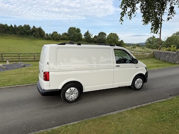Used Volkswagen Transporter 2019 for sale - 79436208: Photo
