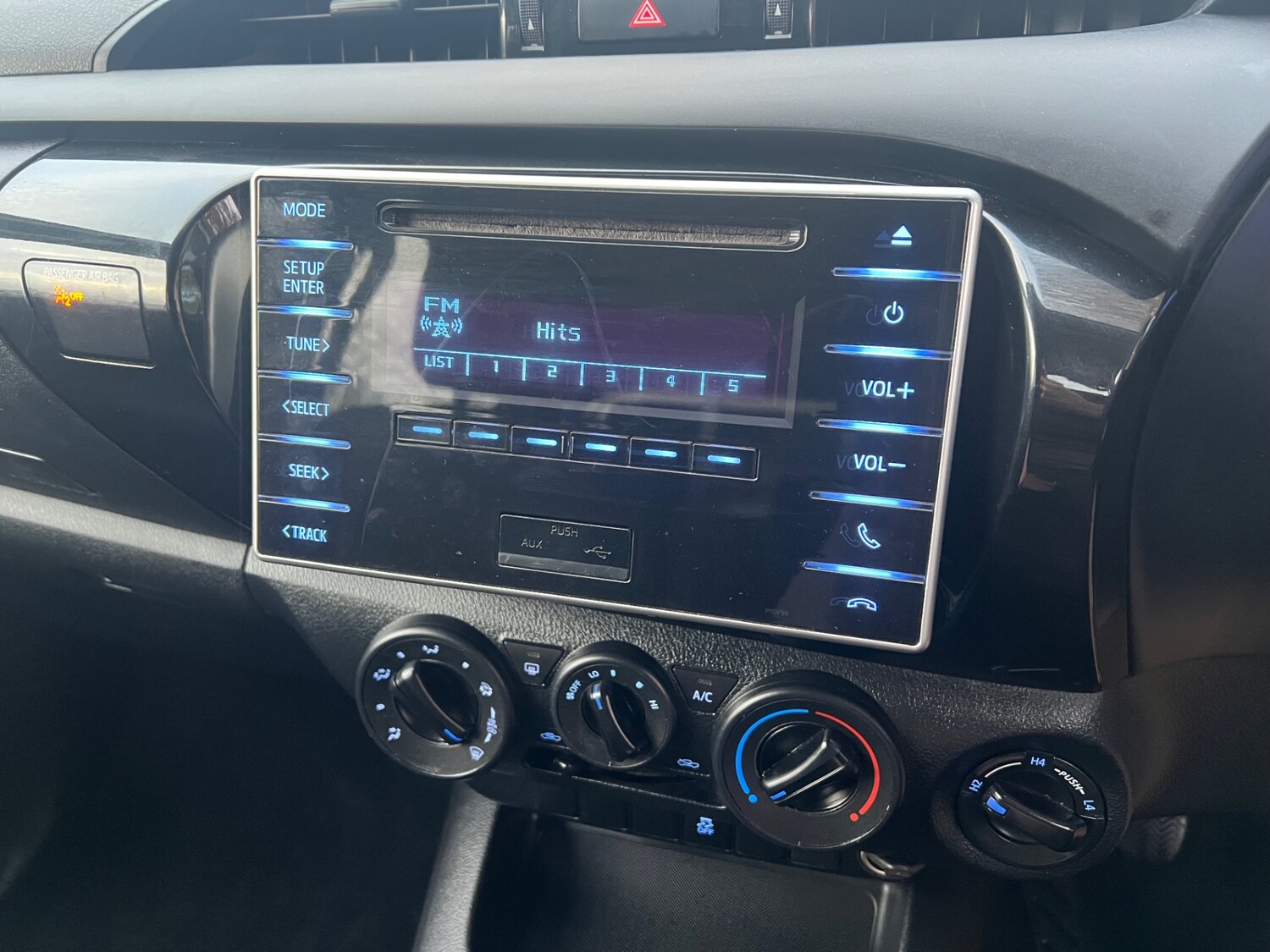 Used Toyota Hilux 2019 for sale - 76387439: Photo 11