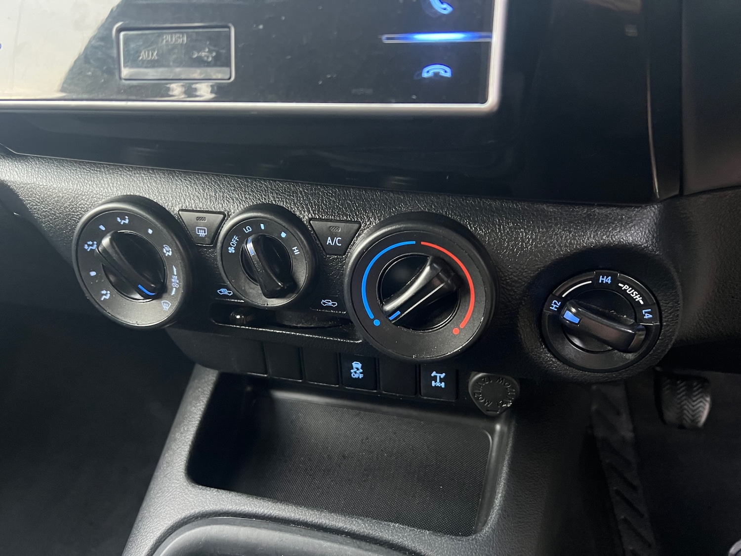 Used Toyota Hilux 2019 for sale - 76387439: Photo 13