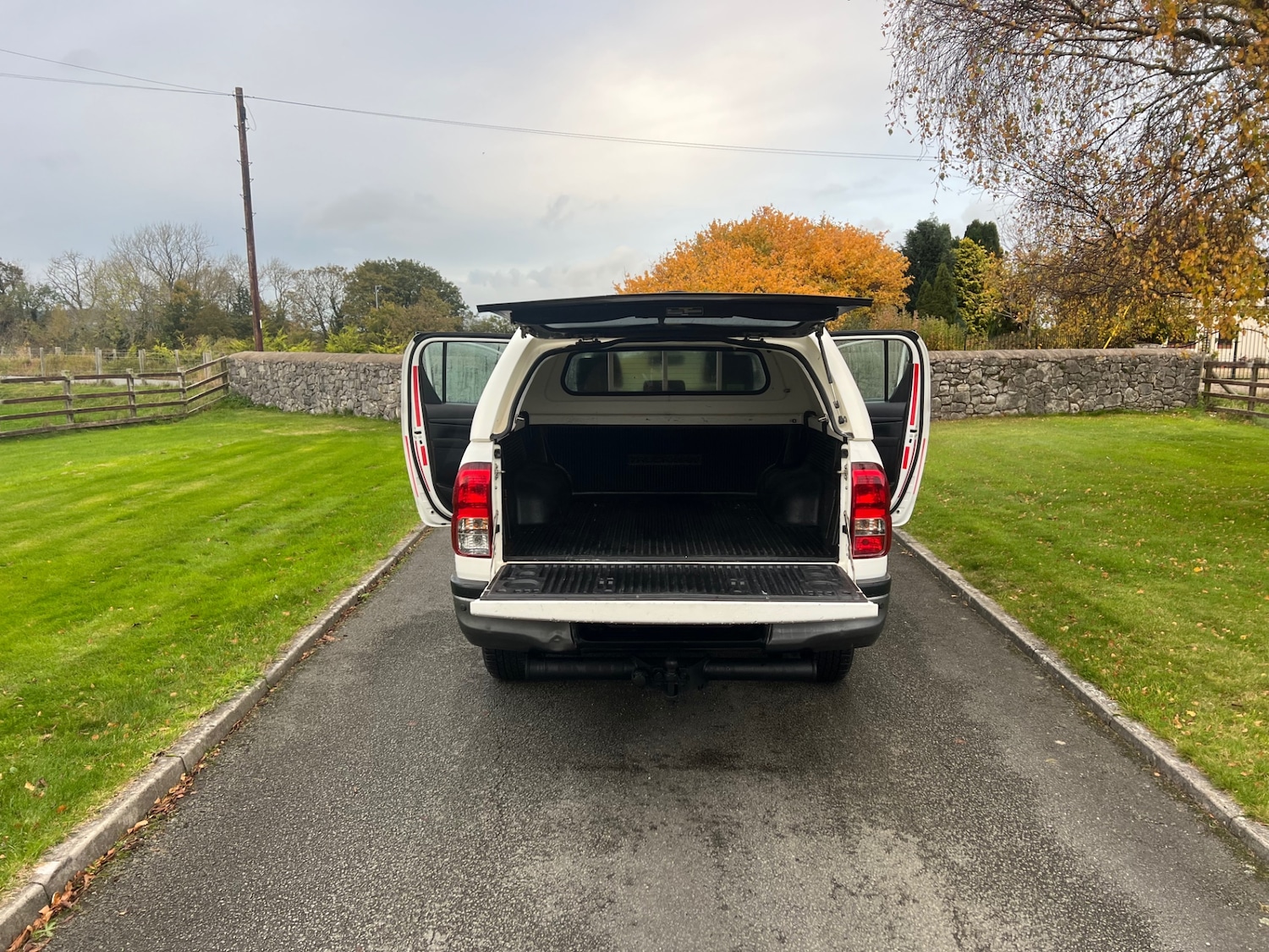 Used Toyota Hilux 2019 for sale - 76387439: Photo 17