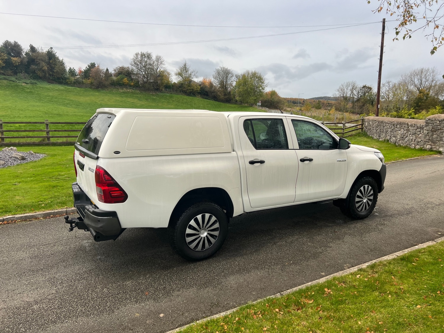 Used Toyota Hilux 2019 for sale - 76387439: Photo 3
