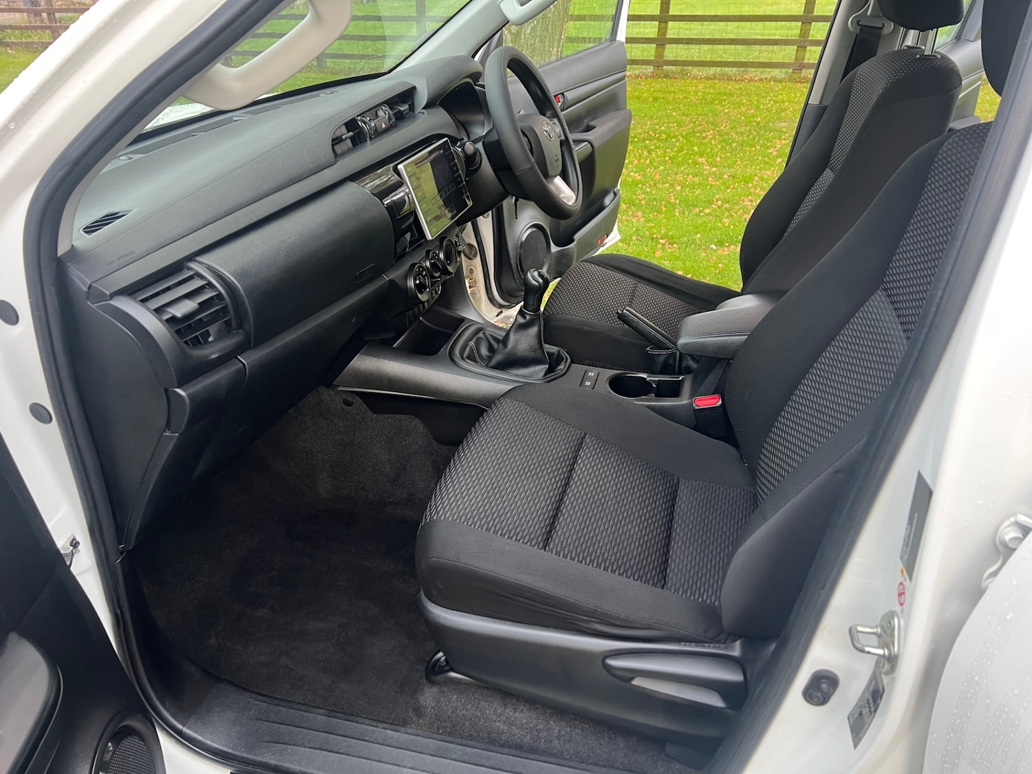 Used Toyota Hilux 2019 for sale - 76387439: Photo 8