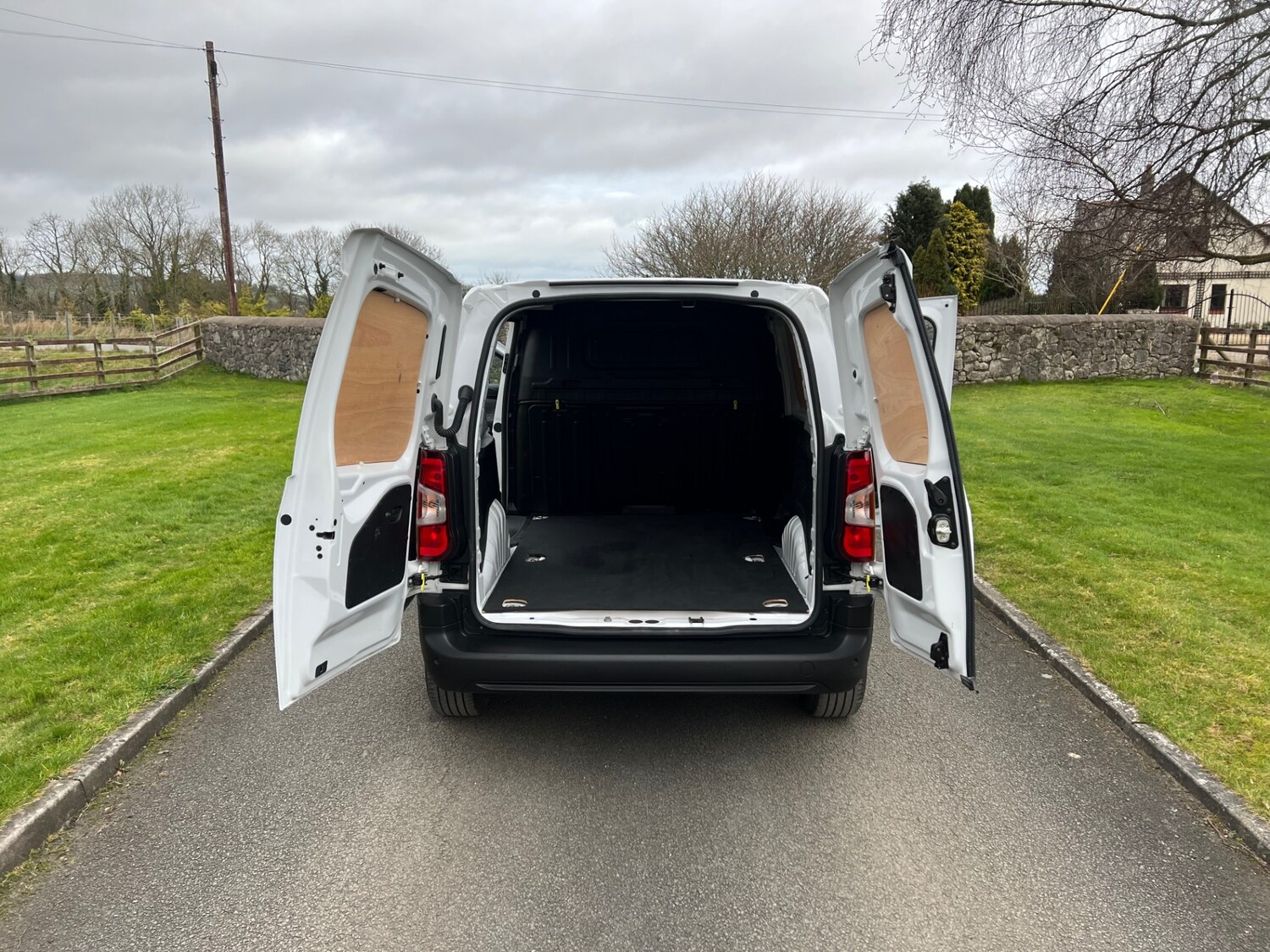 Used Citroen Berlingo 2024 for sale - 77845447: Photo 15