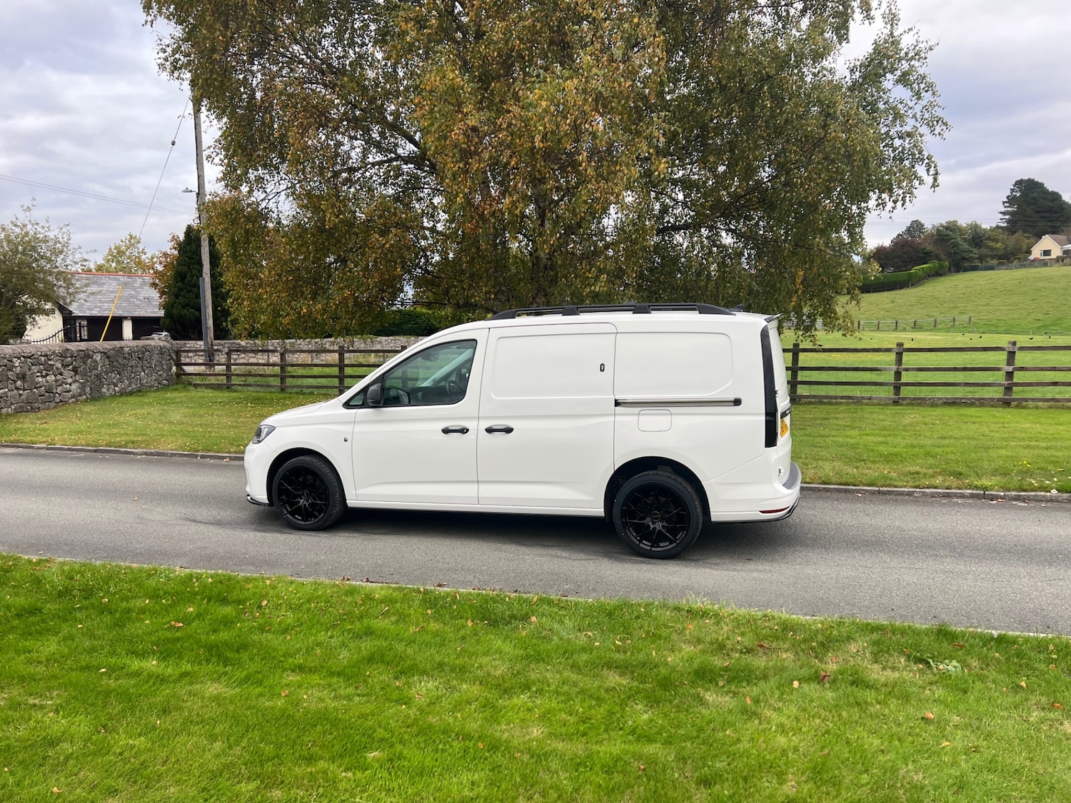 Used Volkswagen Caddy Maxi 2021 for sale - 76120435: Photo 2