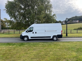 Vauxhall - Movano