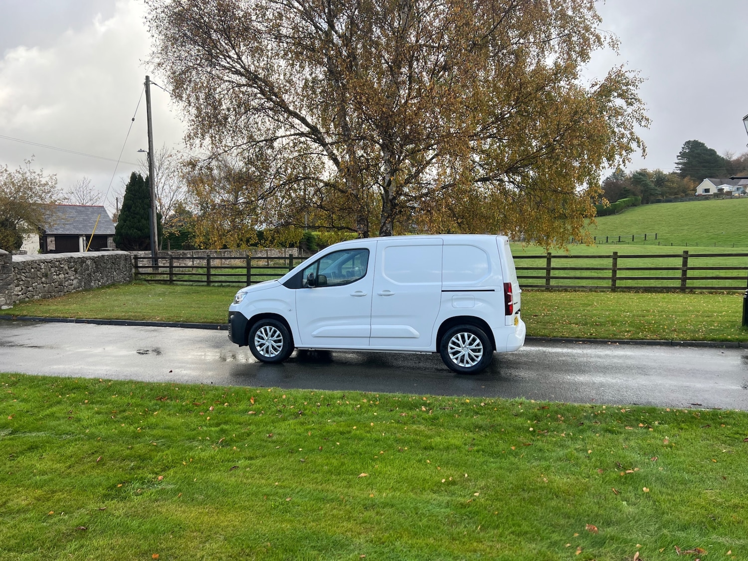 Used Citroen Berlingo 2023 for sale - 76369428: Photo 2