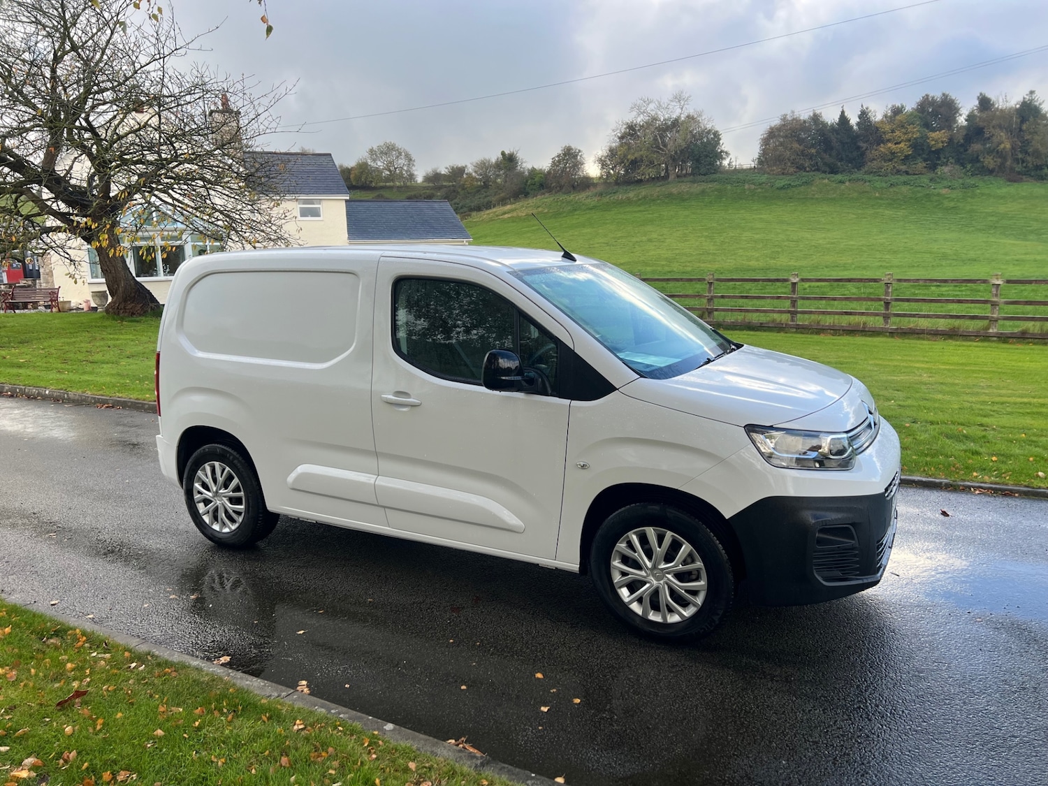 Used Citroen Berlingo 2023 for sale - 76369428: Photo 4