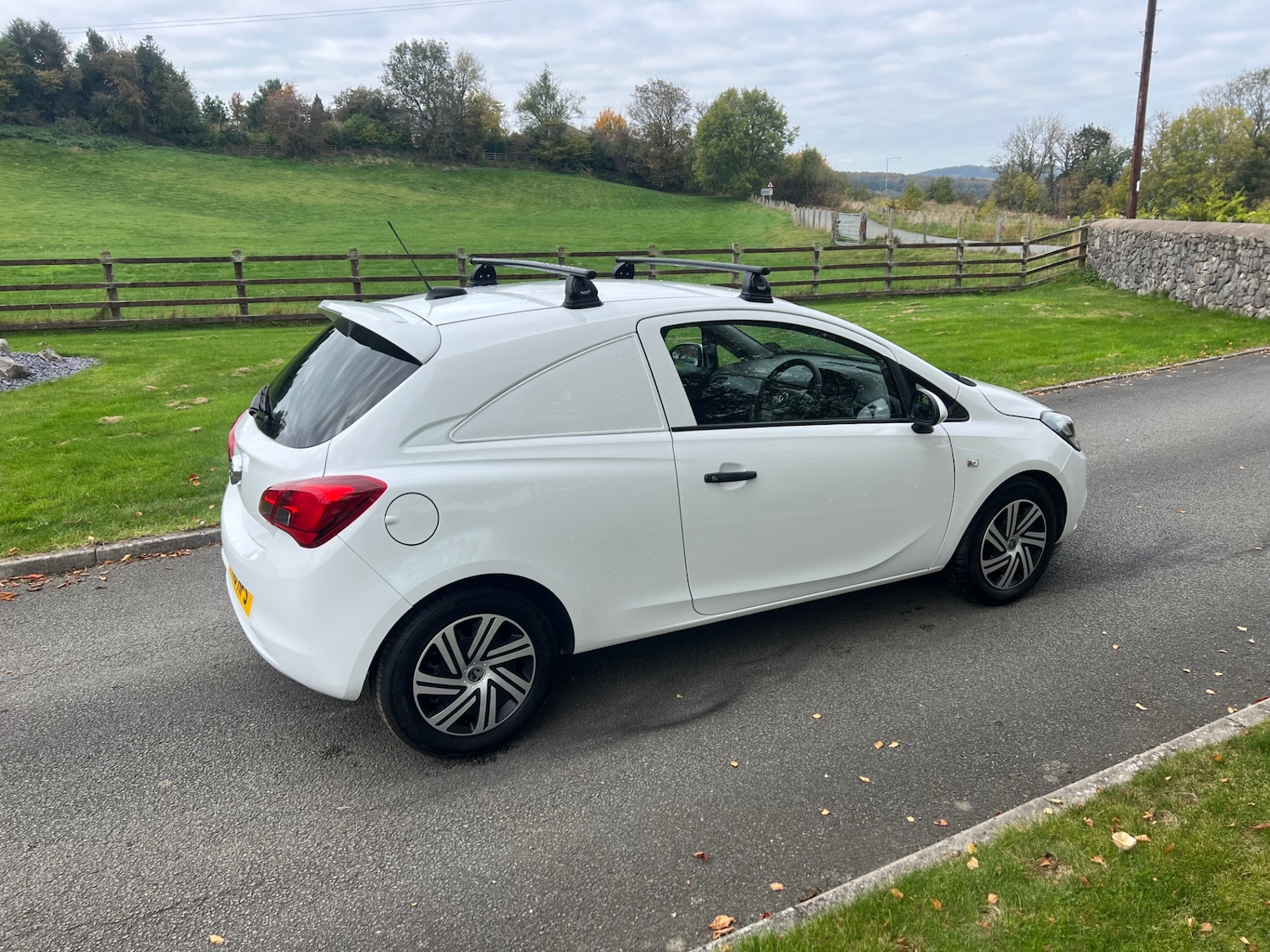 Used Vauxhall Corsa 2018 for sale - 76305717: Photo 3