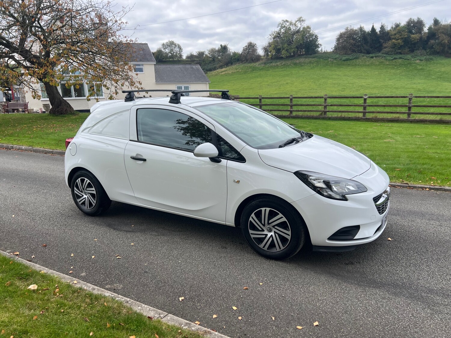 Used Vauxhall Corsa 2018 for sale - 76305717: Photo 4