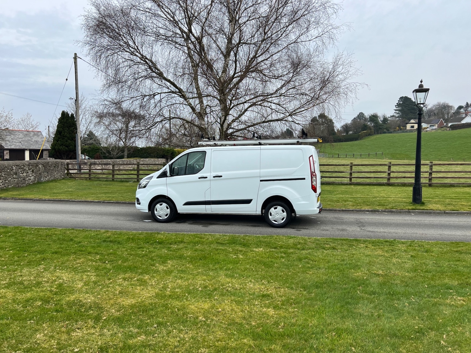 Used Ford Transit Custom 2019 for sale - 77980011: Photo 2