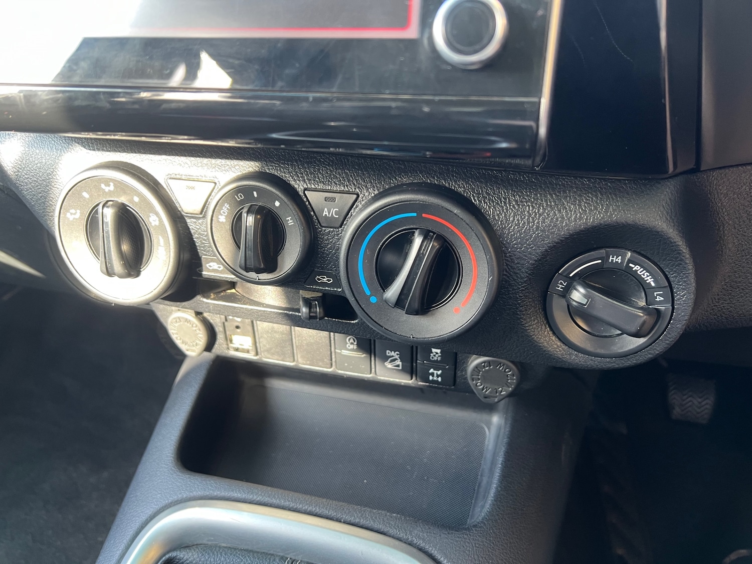 Used Toyota Hilux 2021 for sale - 76377010: Photo 15