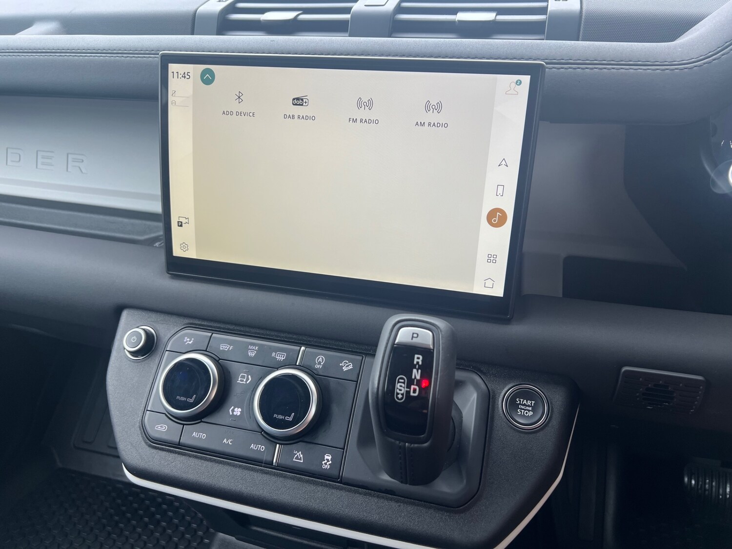 Used Land Rover Defender 2025 for sale - 76358289: Photo 15
