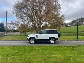 Land Rover - Defender