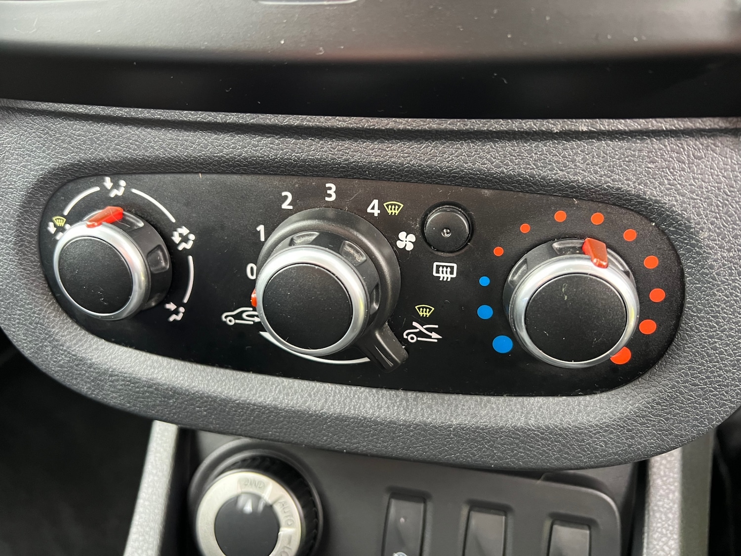 Used Dacia Duster 2017 for sale - 77781987: Photo 11