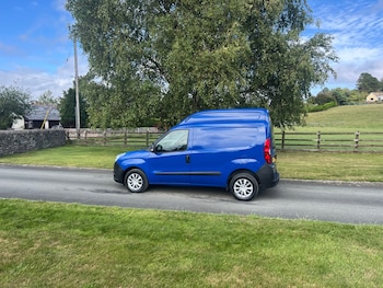Used Vauxhall Combo 2018 for sale - 75386134: Photo