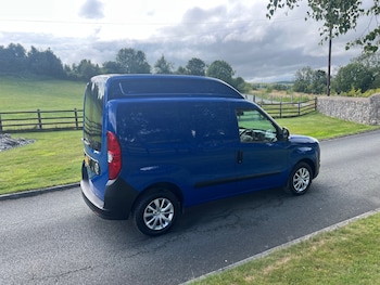 Used Vauxhall Combo 2018 for sale - 75386134: Photo