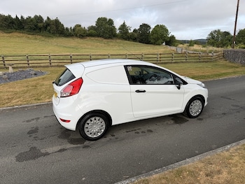 Used Ford Fiesta 2014 for sale - 79436354: Photo