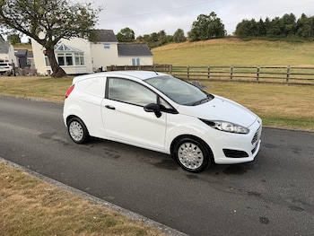 Used Ford Fiesta 2014 for sale - 79436354: Photo