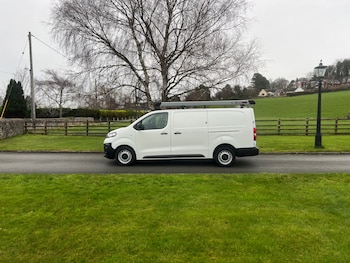 Vauxhall Vivaro feature image