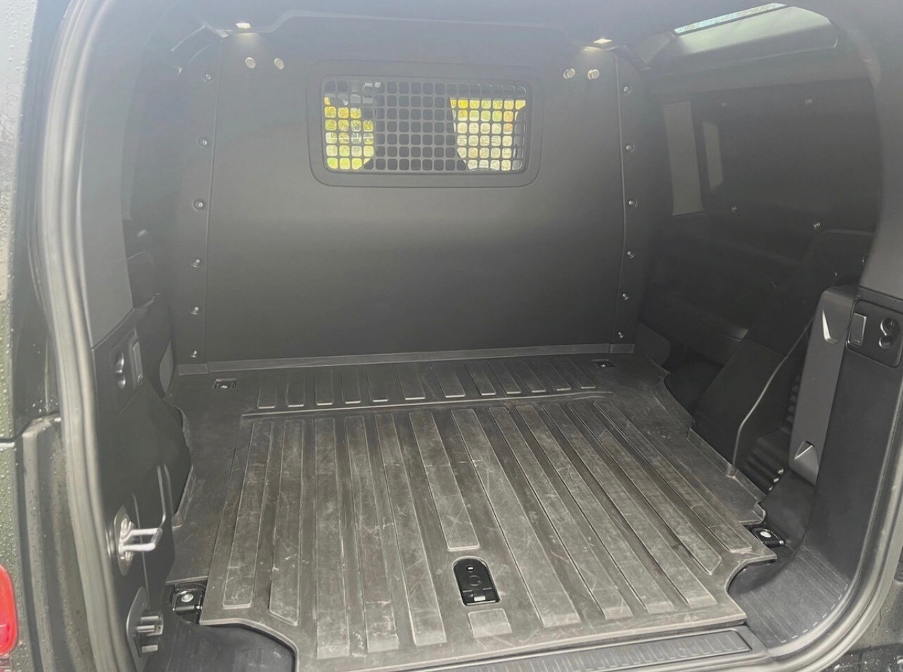 Used Land Rover Defender 2025 for sale - 77804088: Photo 17