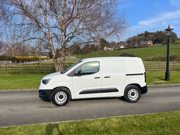 Used Vauxhall Combo 2021 for sale - 74253402: Photo 1