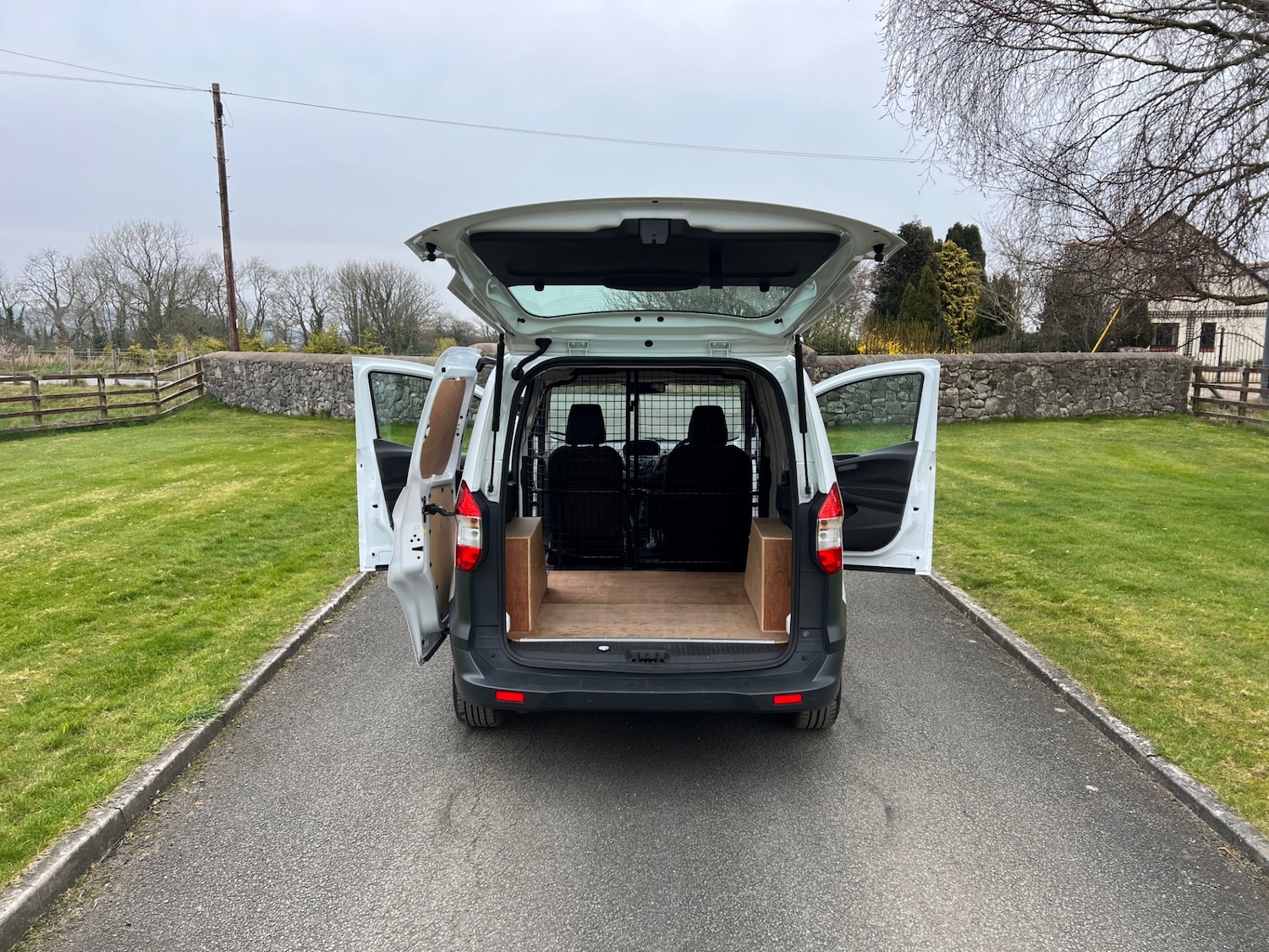 Used Ford Transit Courier 2018 for sale - 77980001: Photo 13