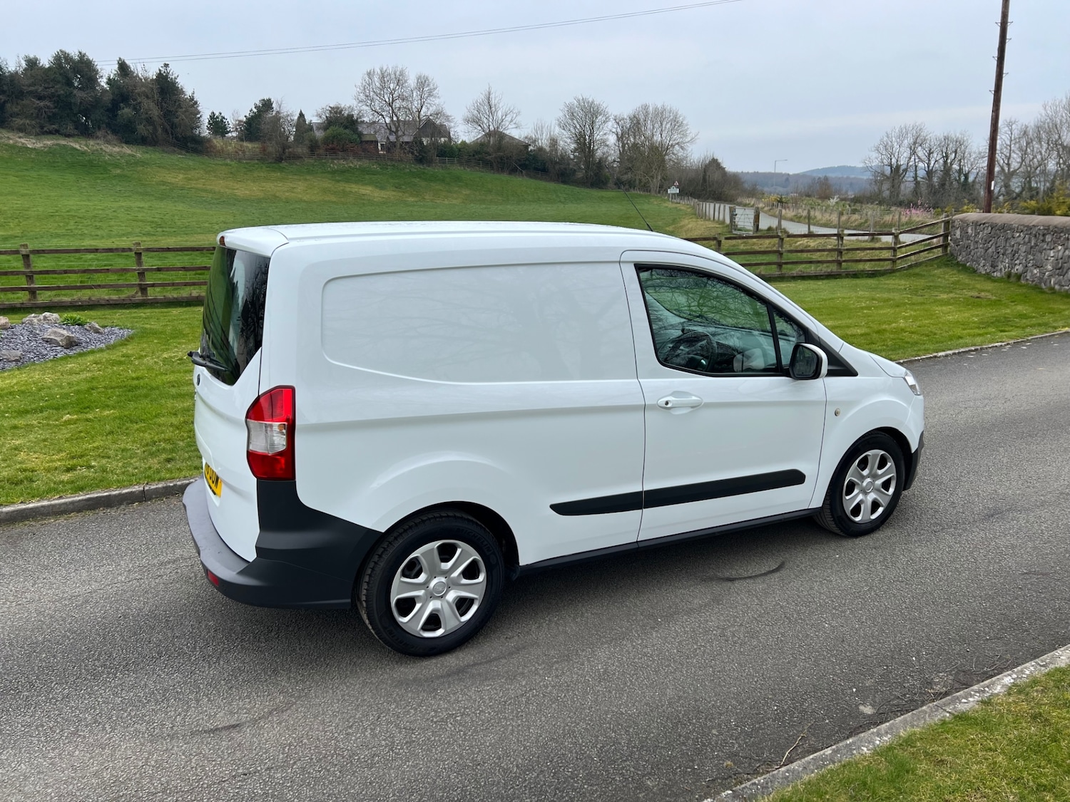 Used Ford Transit Courier 2018 for sale - 77980001: Photo 4