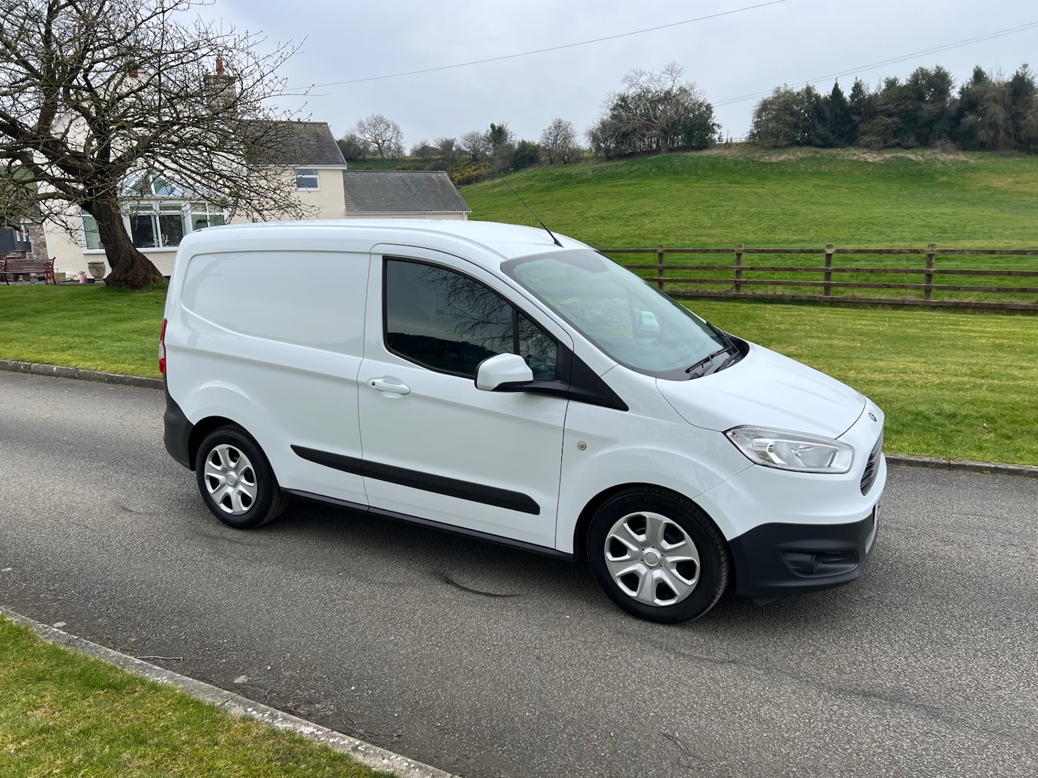 Used Ford Transit Courier 2018 for sale - 77980001: Photo 5