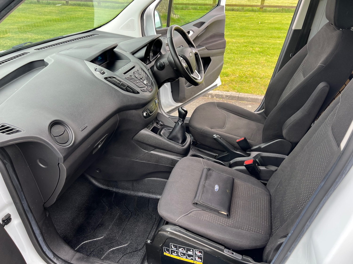Used Ford Transit Courier 2018 for sale - 77980001: Photo 7