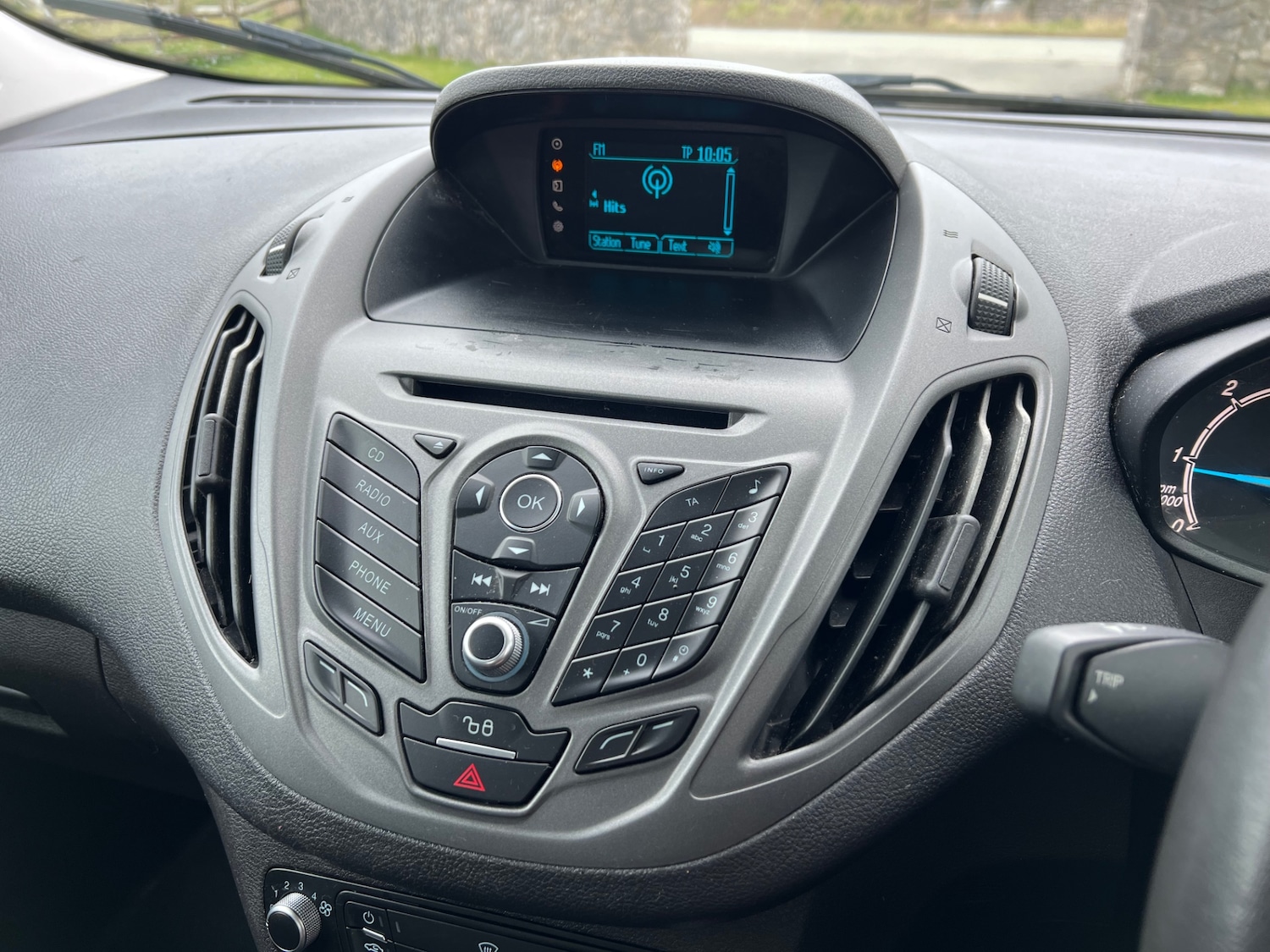 Used Ford Transit Courier 2018 for sale - 77980001: Photo 9