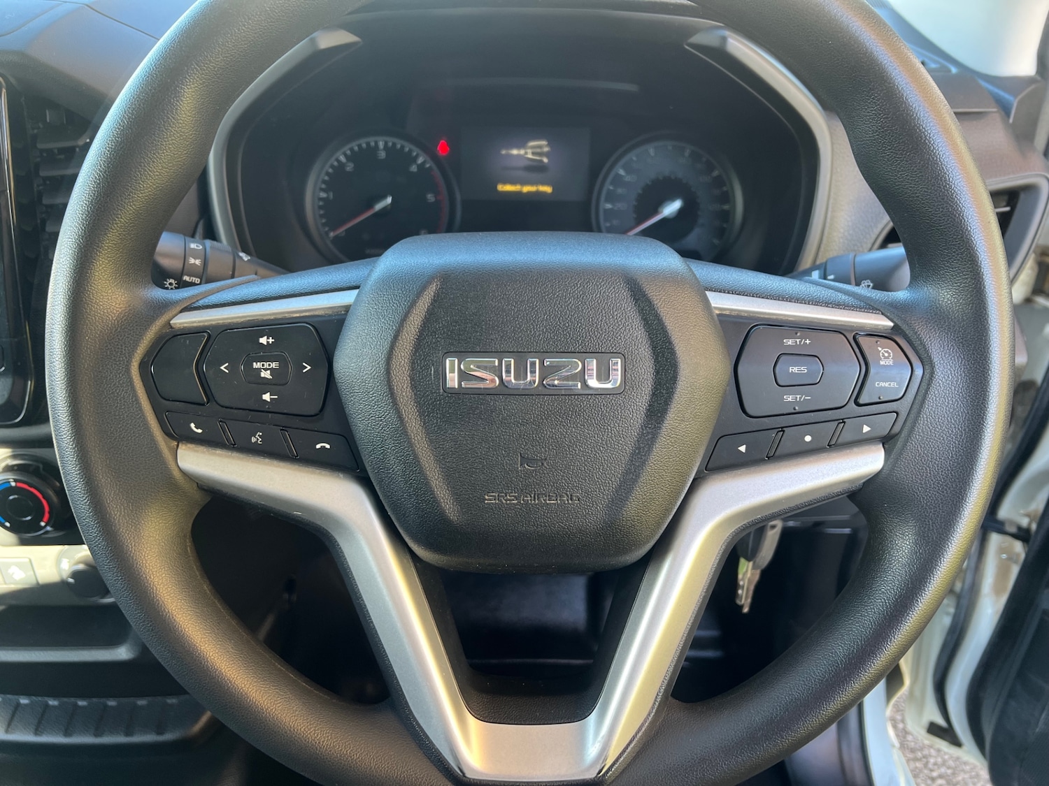 Used Isuzu D-Max 2021 for sale - 76377013: Photo 9