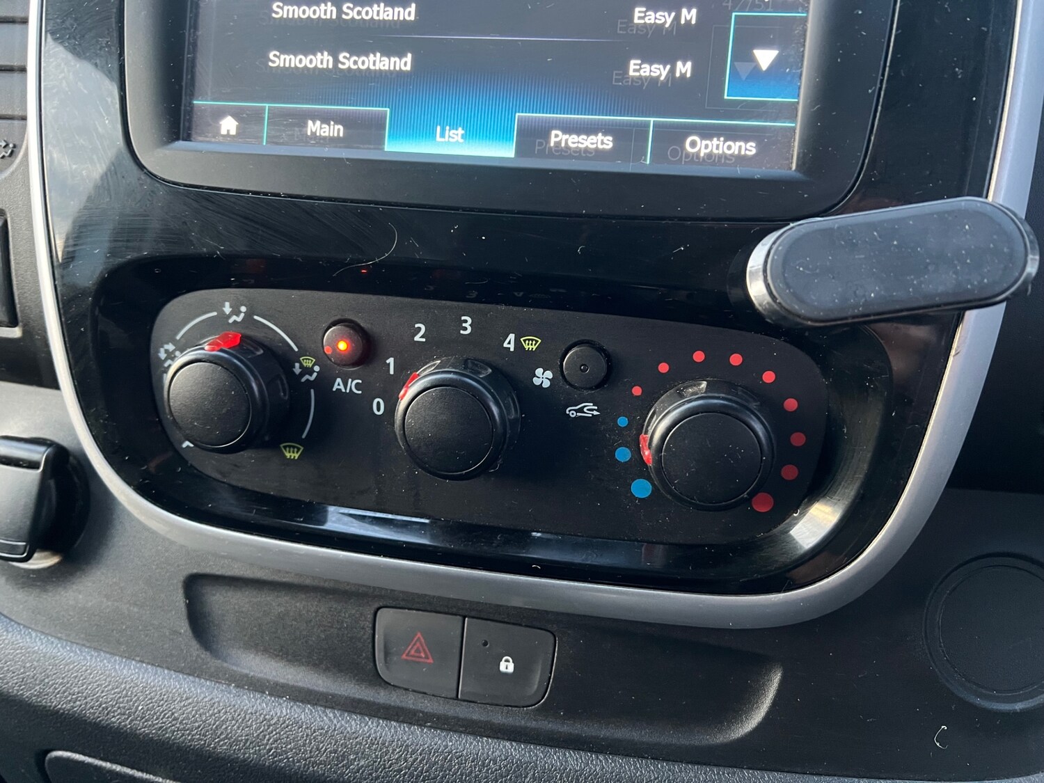 Used Renault Trafic 2018 for sale - 76662871: Photo 14