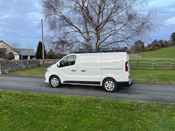 Used Renault Trafic 2018 for sale - 76662871: Photo