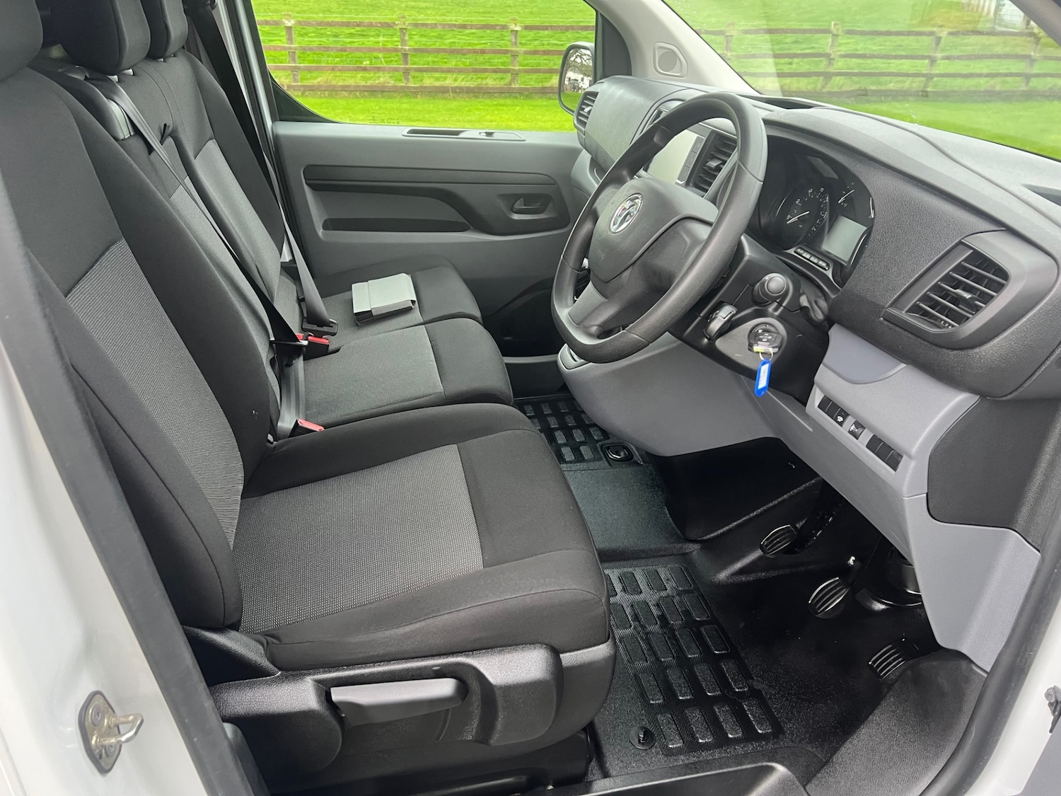 Used Vauxhall Vivaro 2022 for sale - 76987120: Photo 5