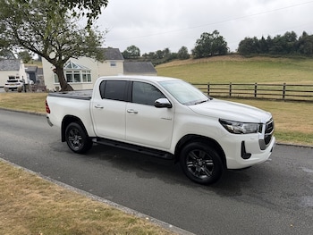 Used Toyota Hilux 2023 for sale - 79436295: Photo