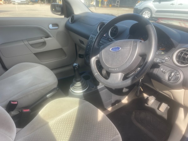 Used Ford Fiesta 2003 for sale - 76078256: Photo 9