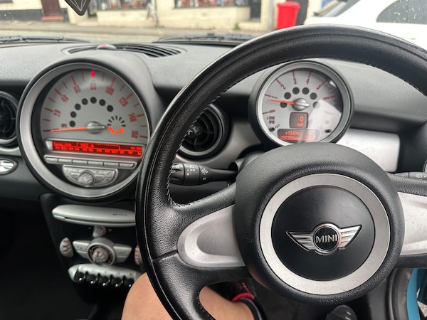 Used MINI Hatch 2010 for sale - 76309648: Photo 6