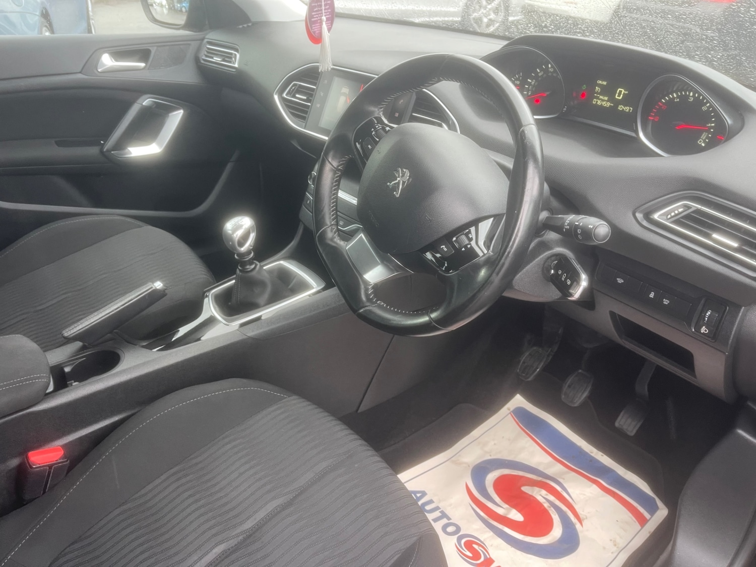 Used Peugeot 308 2017 for sale - 77466093: Photo 7