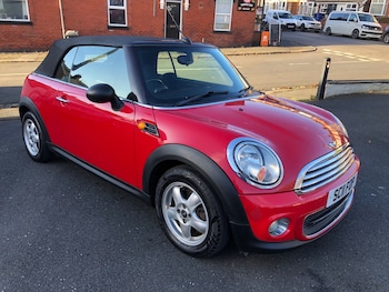 Used MINI Convertible 2011 for sale - 76710263: Photo