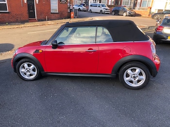 Used MINI Convertible 2011 for sale - 76710263: Photo