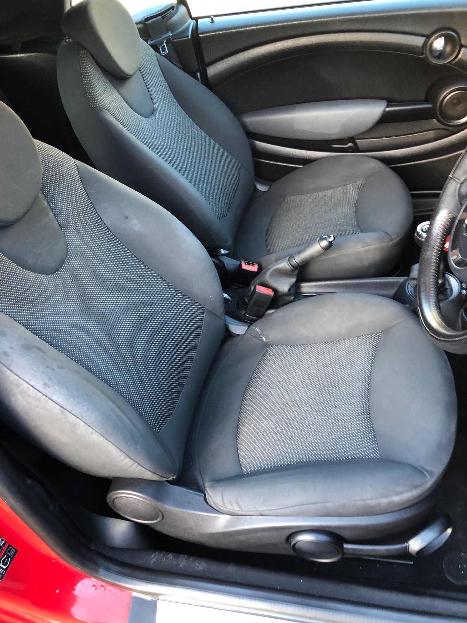 Used MINI Convertible 2011 for sale - 76710263: Photo 4