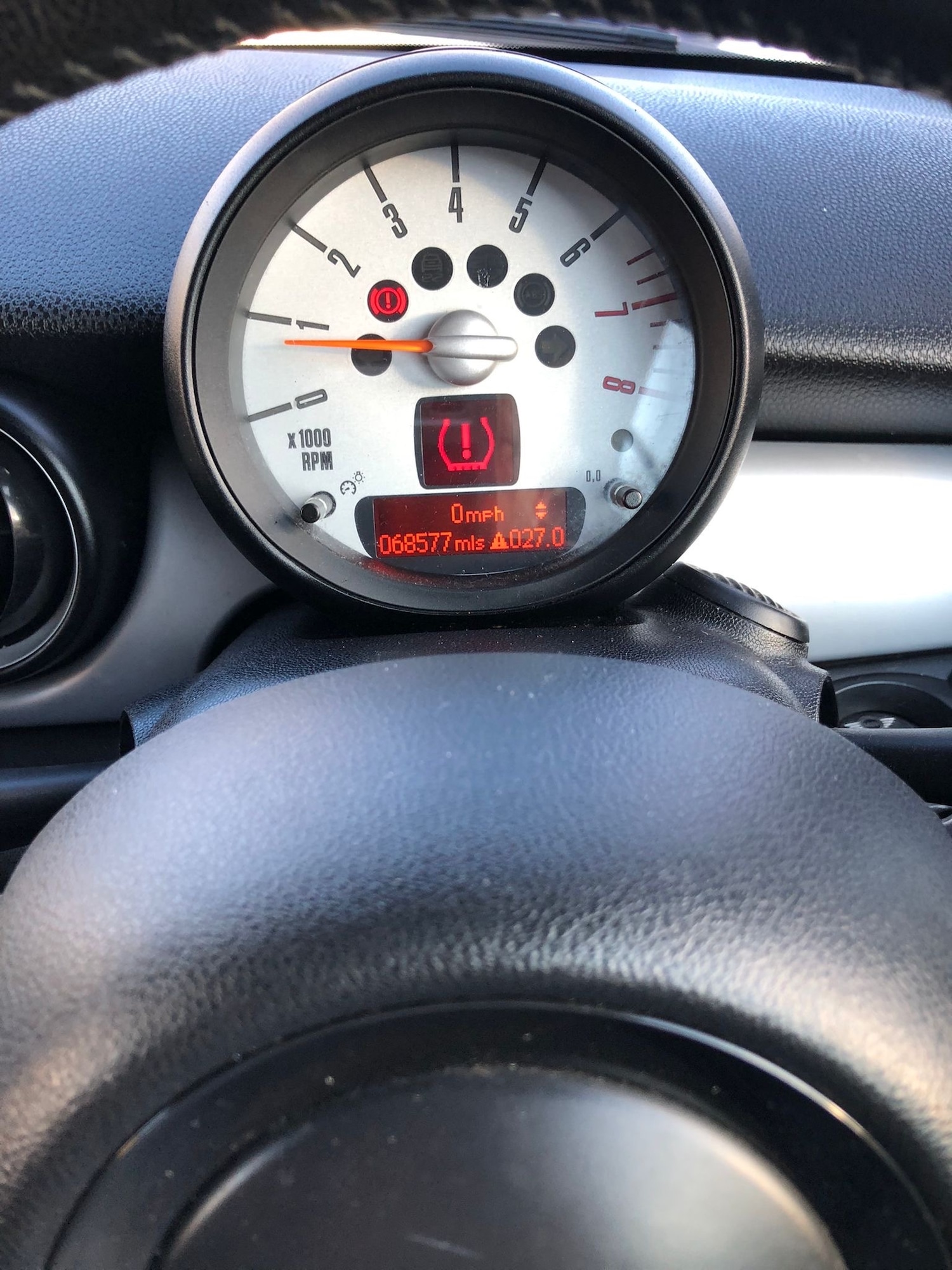 Used MINI Convertible 2011 for sale - 76710263: Photo 5