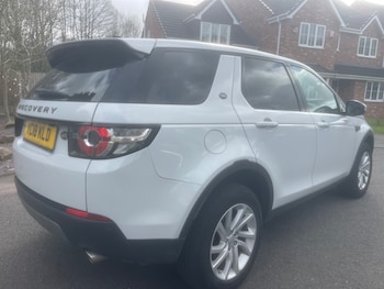 Used Land Rover Discovery Sport 2018 for sale - 78070751: Photo