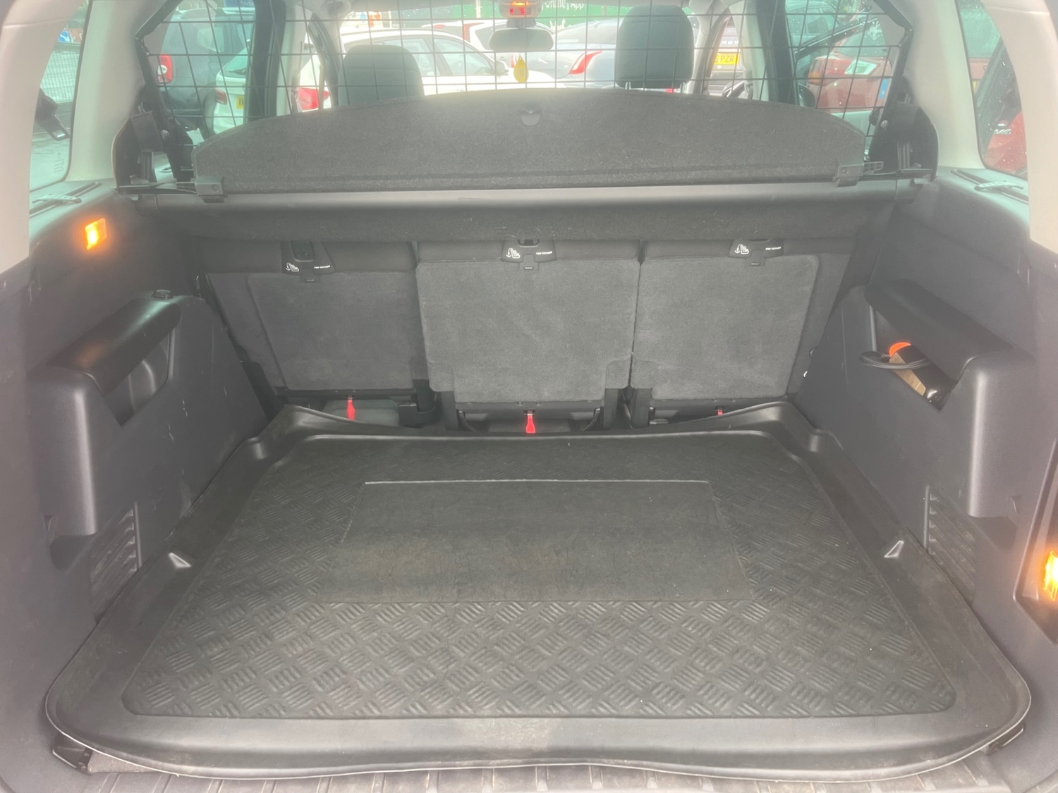 Used Peugeot 5008 2012 for sale - 77349717: Photo 12